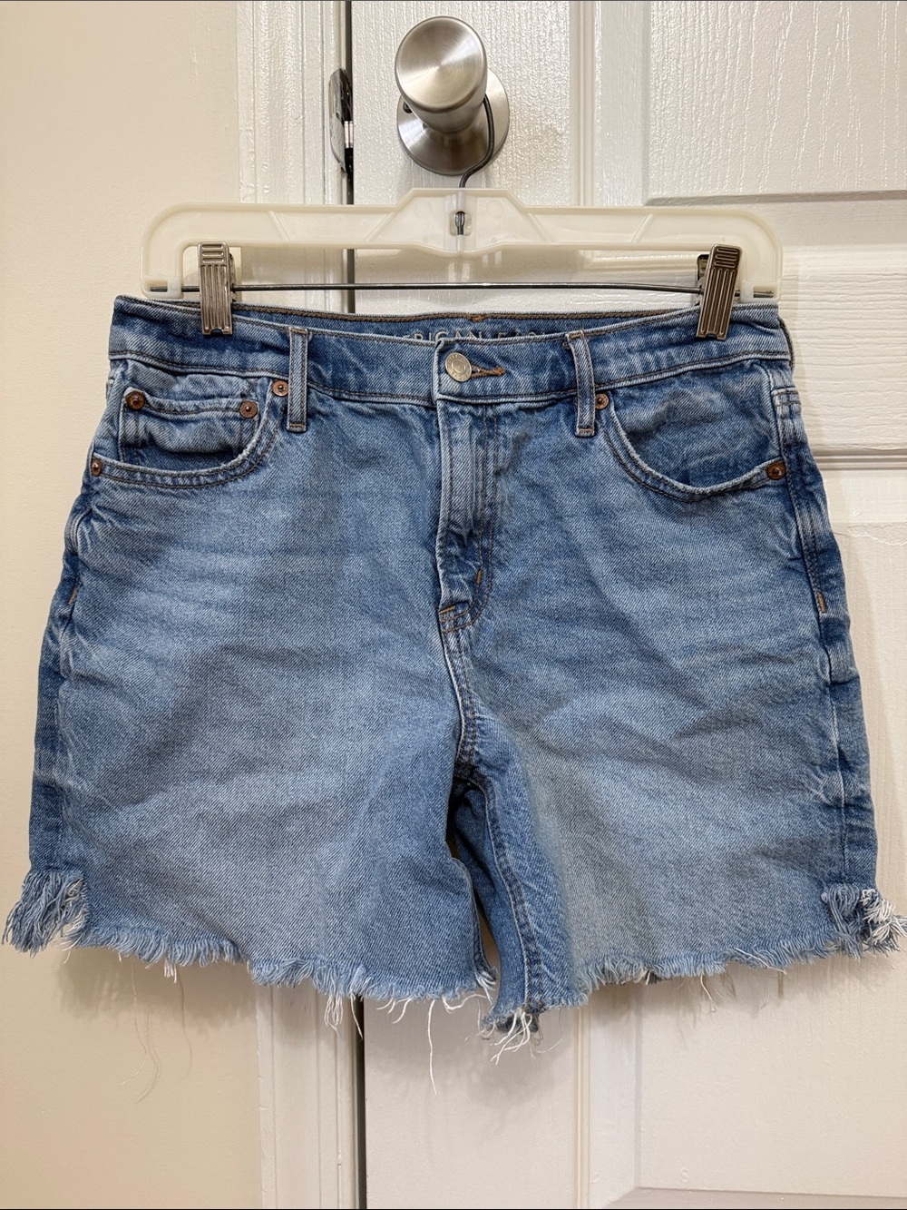 American Eagle Outfitters Relaxed Short Shorts Faded Blue Frayed-Hem Denim 4